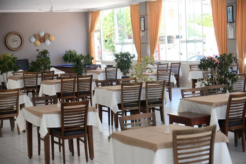 Karbel Beach Hotel Олудениз Экстерьер фото